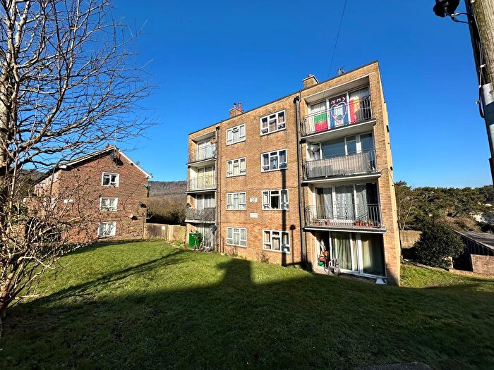 2 Bedroom Flat To Rent In Rockhurst Drive, BN20