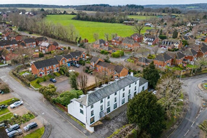 1 Bedroom Apartment For Sale In Trenthams Close, Purley On Thames, Reading, Berkshire, RG8