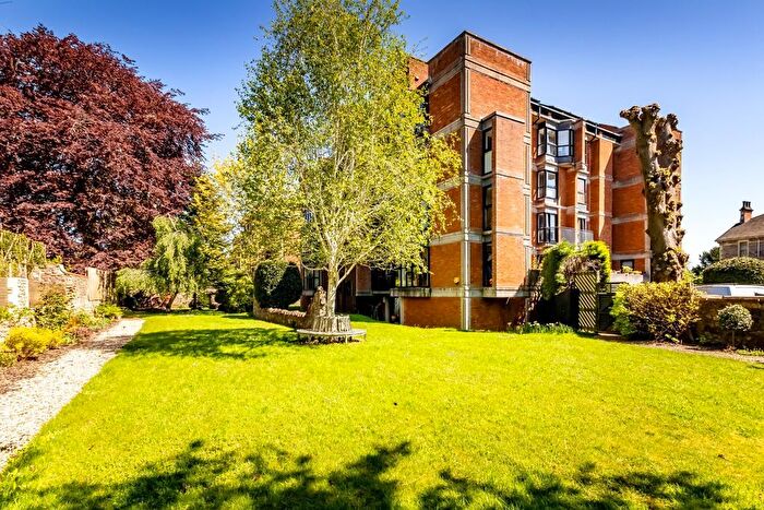 2 Bedroom Flat For Sale In Beaufort Road, Clifton, Bristol, BS8