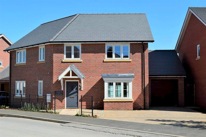 4 Bedroom Detached House To Rent In Spinney Hill, Oakham LE15