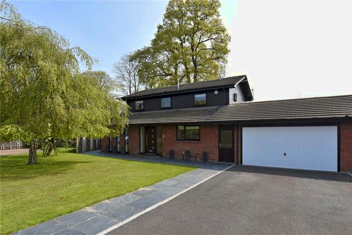 4 Bedroom Detached House To Rent In Chestnut Drive, Windsor, Berkshire, SL4