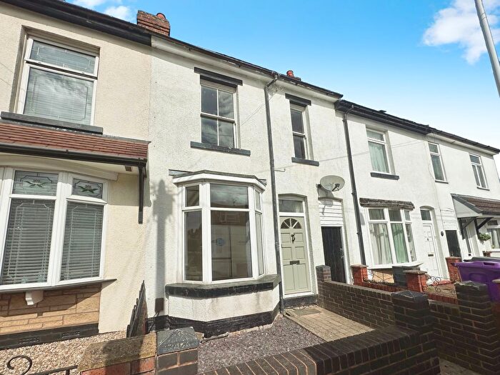 3 Bedroom Terraced House For Sale In Victoria Road, Wolverhampton, WV3