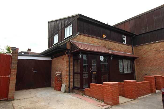 3 Bedroom Semi-Detached House To Rent In Masefield Close, RM3