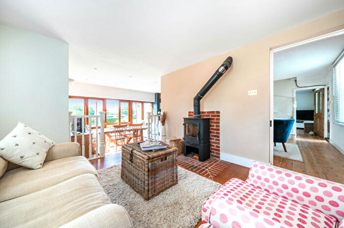 4 Bedroom Detached House For Sale In Upham Street, Upham, Southampton, Hampshire, SO32