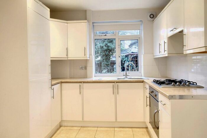 2 Bedroom Flat To Rent In Haslam Court (), New Southgate, N11