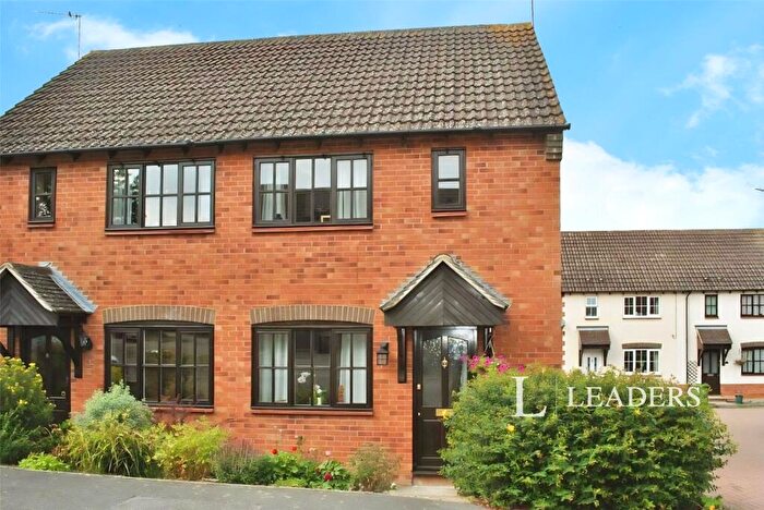 2 Bedroom House To Rent In Angels Close, Winslow, Buckingham, MK18