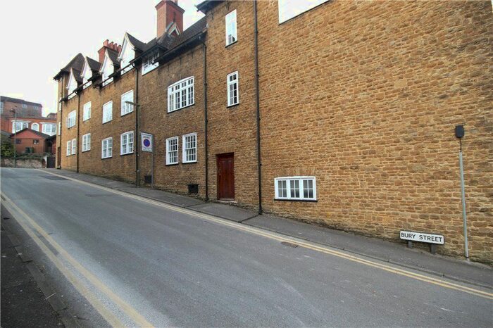 2 Bedroom Flat To Rent In Wycliffe Buildings, Portsmouth Road, Guildford, Surrey, Uk, GU2