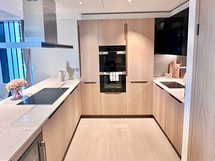 2 Bedroom Flat To Rent In Wandsworth Rd, London, SW8