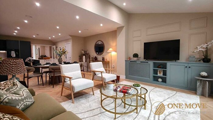 4 Bedroom Semi-Detached House For Sale In Hendon Waterside By Barratt, Hendon, NW9