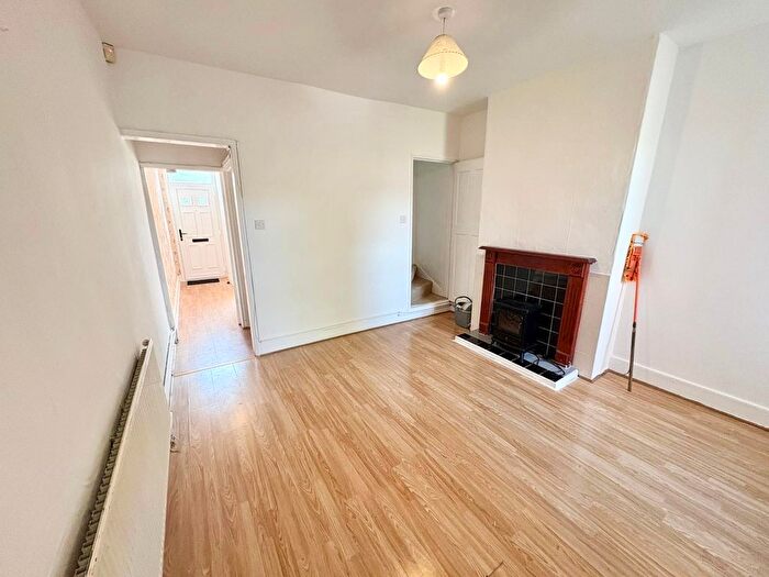 2 Bedroom Terraced House To Rent In Lightwoods Road, Smethwick, B67