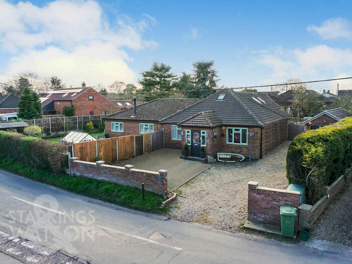 5 Bedroom Detached Bungalow For Sale In Chapel Road, Lingwood, Norwich, NR13