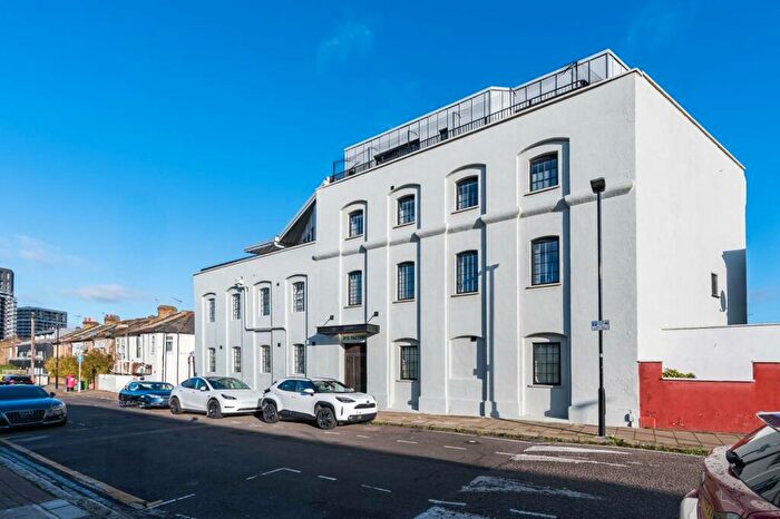 1 Bedroom Flat For Sale In London Road, , Plaistow, London, E13