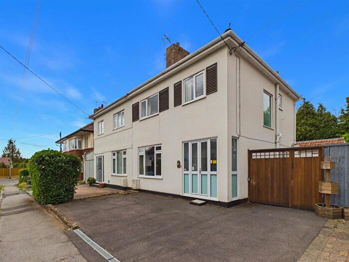 3 Bedroom Semi Detached House For Sale In Deansway, Chippenham, SN15
