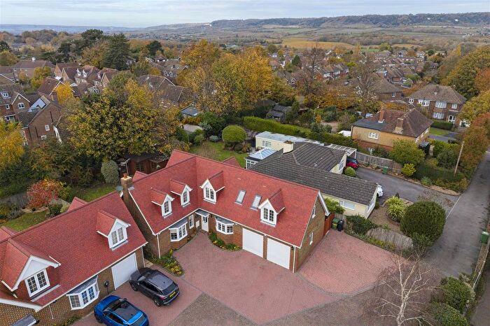 5 Bedroom Detached House For Sale In Heathfield Road, Maidstone, ME14