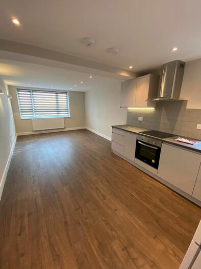 1 Bedroom Flat To Rent In Leggatts Wood Avenue, Watford, WD24