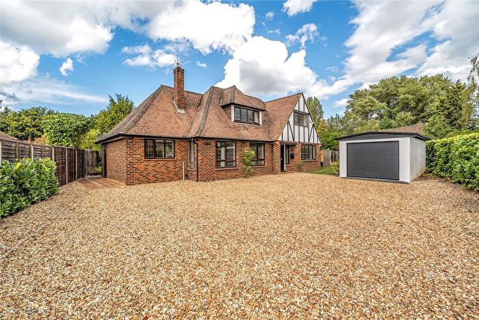 3 Bedroom Detached House For Sale In Ripley, Surrey, GU23