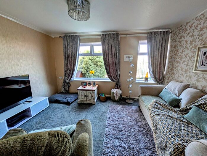 3 Bedroom Terraced House For Sale In Wenborough Lane, Tong, Bradford, BD4