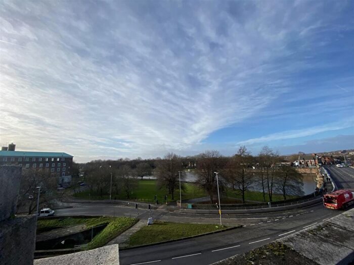 3 Bedroom Apartment To Rent In Trent Bridge Buildings, Nottingham, NG2