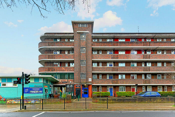 3 Bedroom Apartment To Rent In Cassland Road, London, E9