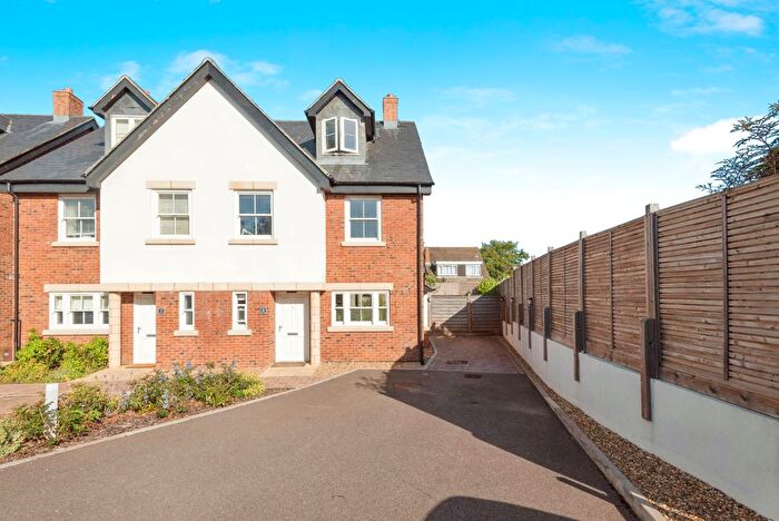 4 Bedroom Semi-Detached House For Sale In Green Man Close, Hitchin, Hertfordshire, SG5