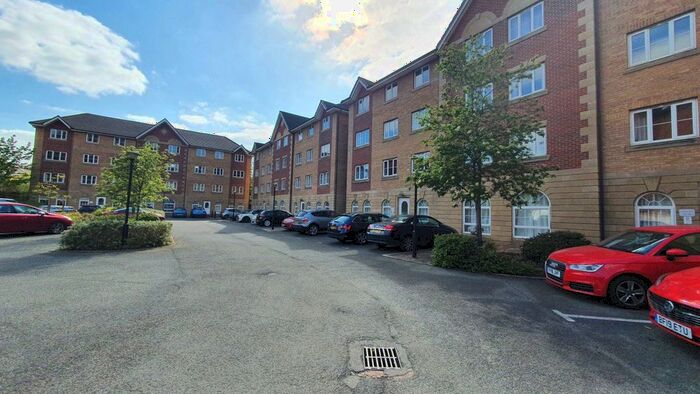 2 Bedroom Flat To Rent In Labrador Quay, Salford Quays, M50