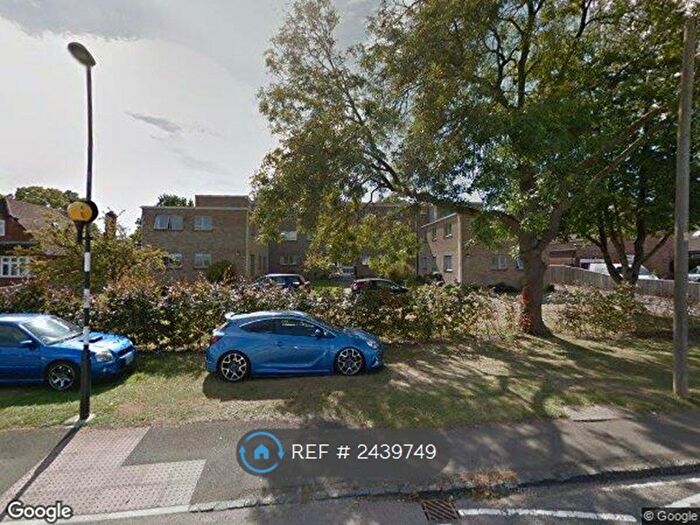 2 Bedroom Flat To Rent In Gosford Hill Court, Kidlington, OX5