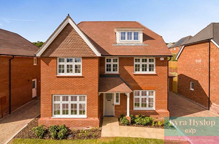 5 Bedroom Detached House For Sale In Clatworthy Avenue, Exeter, EX1