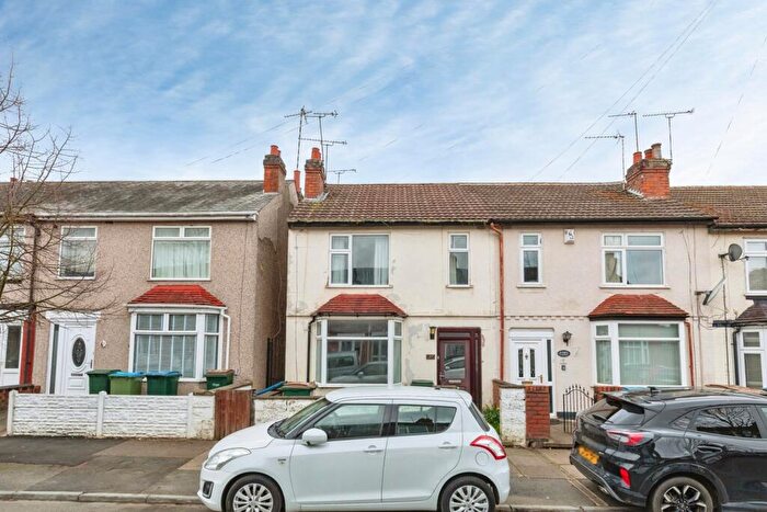 3 Bedroom End Of Terrace House For Sale In Harris Road, Coventry, West Midlands, CV3