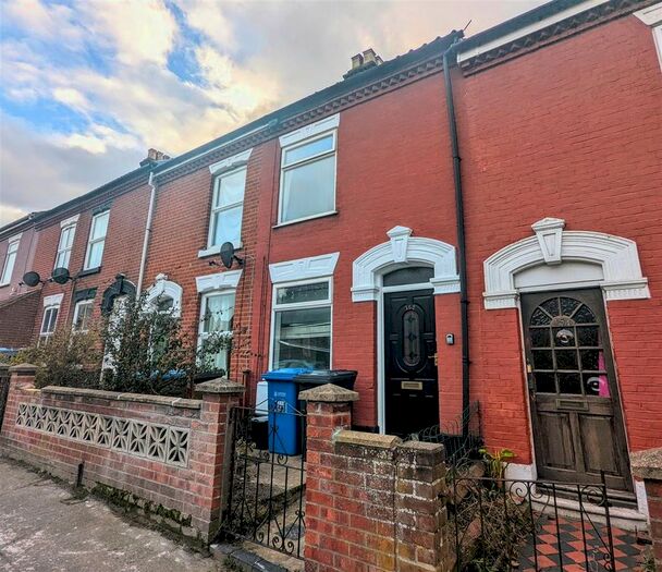 3 Bedroom Terraced House To Rent In Silver Road, Norwich, NR3