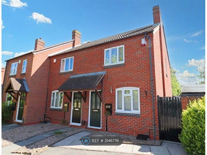 2 Bedroom End Of Terrace House To Rent In Glebelands Road, Leicester, LE4