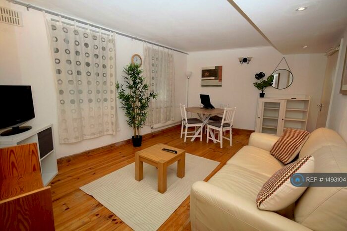 2 Bedroom Flat To Rent In Newington Green, London, N16