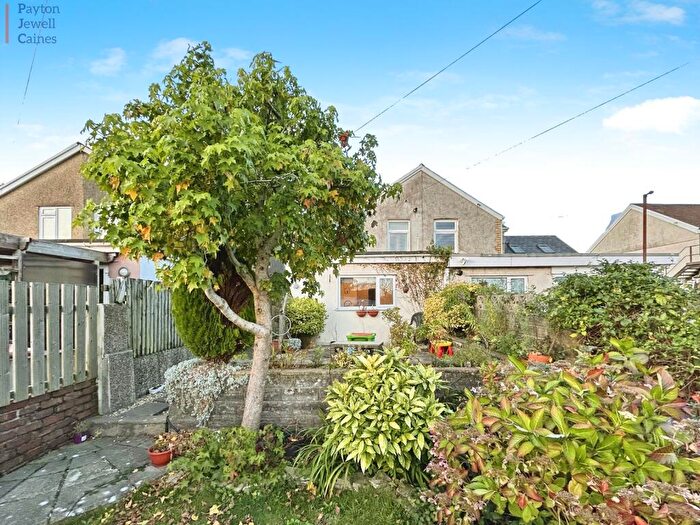3 Bedroom Semi-Detached House For Sale In Pant Hirwaun, Heol-y-cyw, Bridgend County., CF35