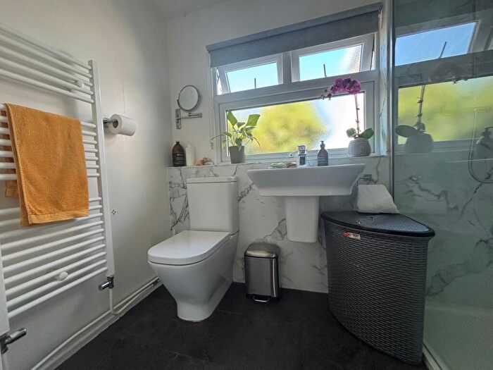 2 Bedroom Park Home For Sale In Hoburne Park, Swanage, Dorset, BH19 - Photo 11