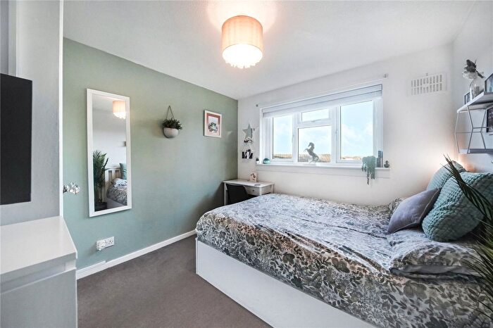 1 Bedroom Flat For Sale In Kirkton Road, Cambuslang, Glasgow, South Lanarkshire, G72