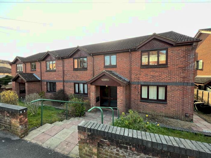 1 Bedroom Flat To Rent In Botany Bay Road, Sholing, Southampton, SO19