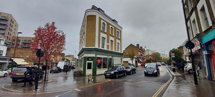 2 Bedroom Flat To Rent In Flat, -, Well Street, Hackney, London, E9