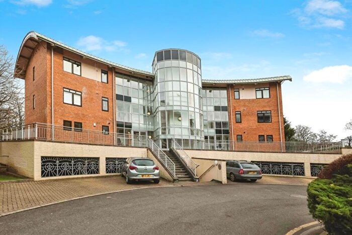 2 Bedroom Apartment For Sale In Yew Tree Road, Moseley, Birmingham, B13