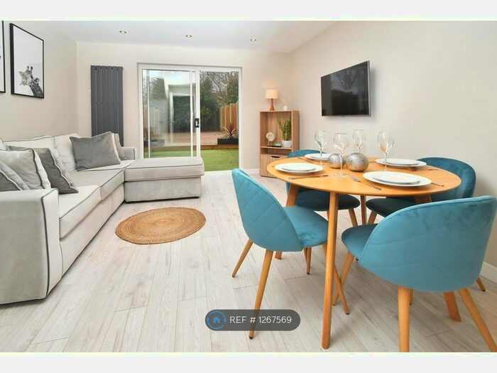 2 Bedroom Semi-Detached House To Rent In Bowlers Close, Stoke-On-Trent ST6