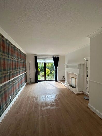 2 Bedroom Flat To Rent In G/R, Lansdowne Square, Dundee, DD2