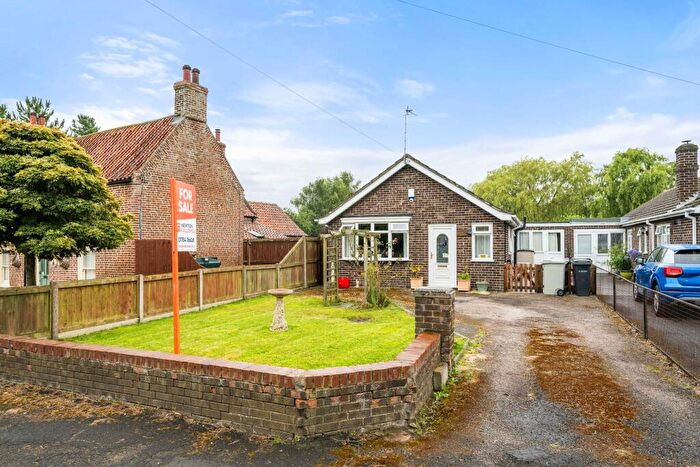 2 Bedroom Detached Bungalow For Sale In South End, Hogsthorpe, PE24