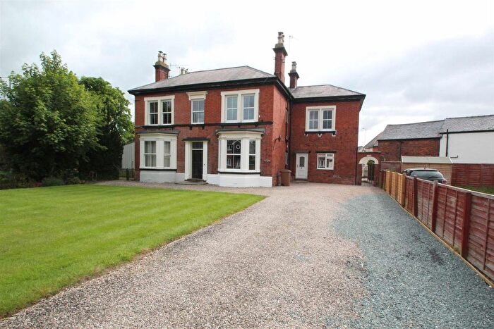 2 Bedroom Flat To Rent In Fairfield House, Old St Martins Road, Gobowen, SY11