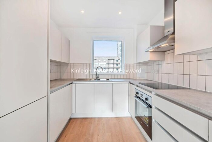 2 Bedroom Flat To Rent In Tide Street, Barking, IG11