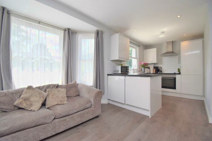 2 Bedroom Maisonette To Rent In Bellingham Road London, SE6