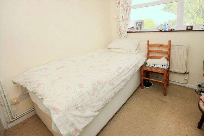 2 Bedroom Bungalow For Sale In Long Meadow Drive, Wickford, Essex, SS11