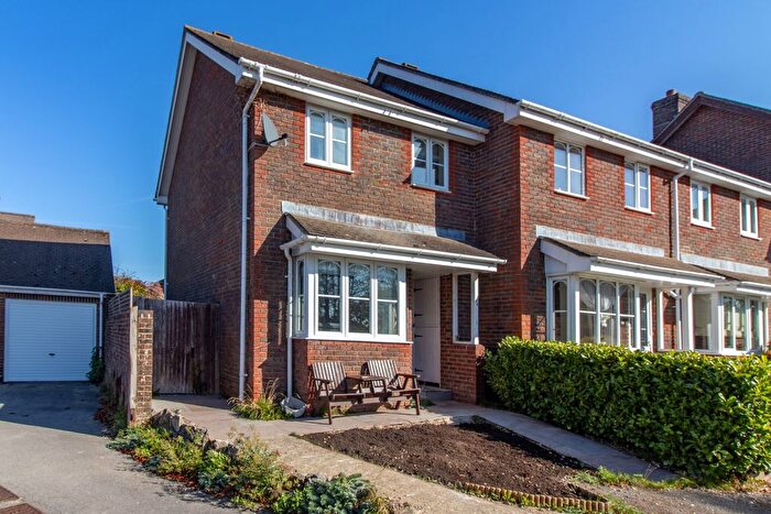 2 Bedroom Terraced House To Rent In Lindley Gardens, Alresford, Hampshire, SO24