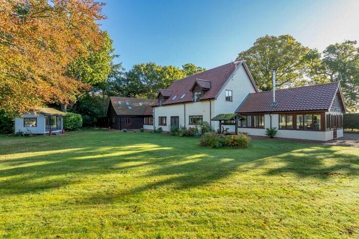 4 Bedroom Detached House For Sale In Shoals Road, Irstead, Norwich, Norfolk, NR12