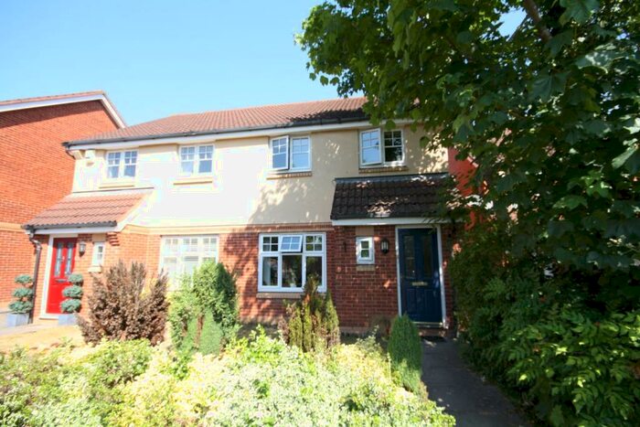 3 Bedroom Semi-Detached House To Rent In Hawthorn Close, Iver Heath, SL0