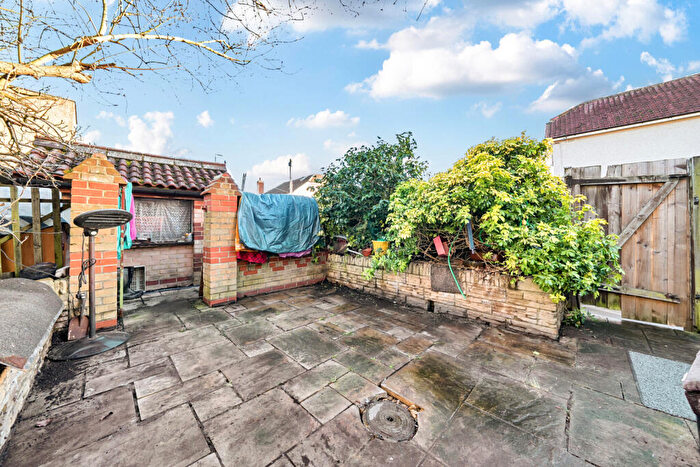 3 Bedroom End Of Terrace House For Sale In Alers Road, Bexleyheath, Kent, DA6