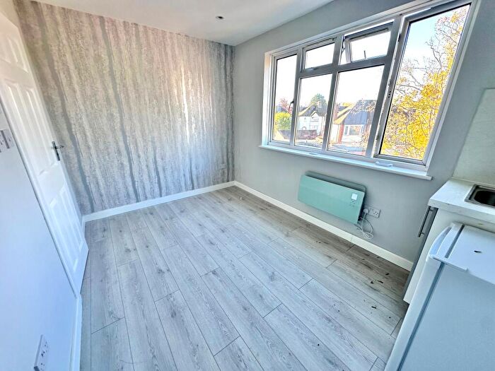 1 Bedroom Flat To Rent In Rose Hill, Oxford, OX4