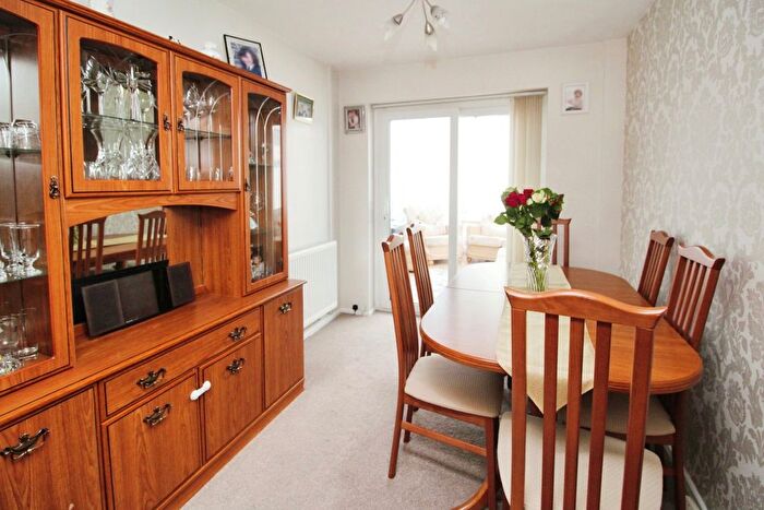 4 Bedroom Detached House For Sale In Maypool Drive, Stockport, Greater Manchester, SK5